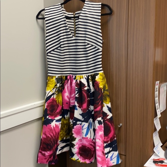 Just...Taylor Dresses & Skirts - Just Taylor stripe/floral dress with POCKETS!